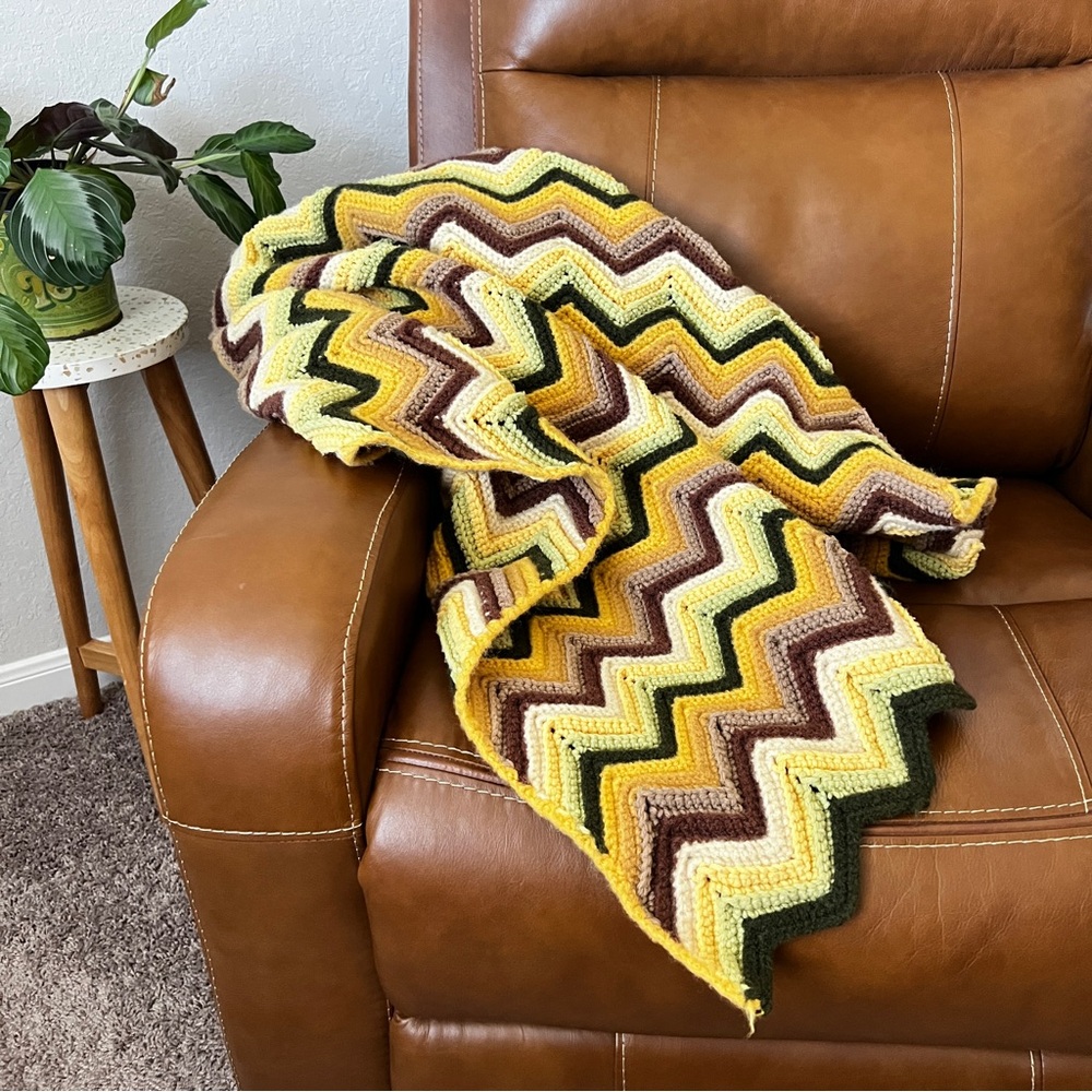 Vintage Handmade Knit Afghan Throw Blanket Chevron  Greens Yellows Tan B…